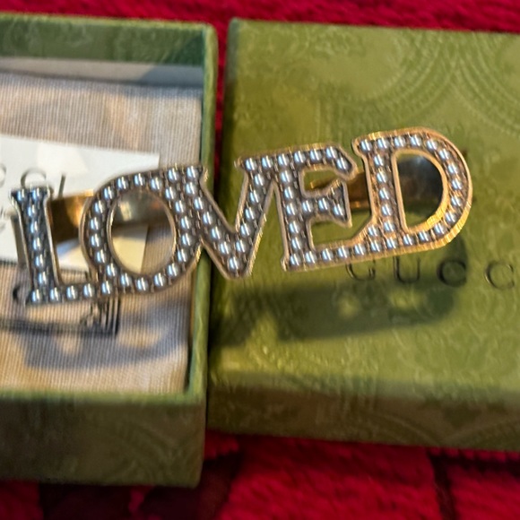 Gucci Faux Pearl Loved Palm Ring - Picture 7 of 13